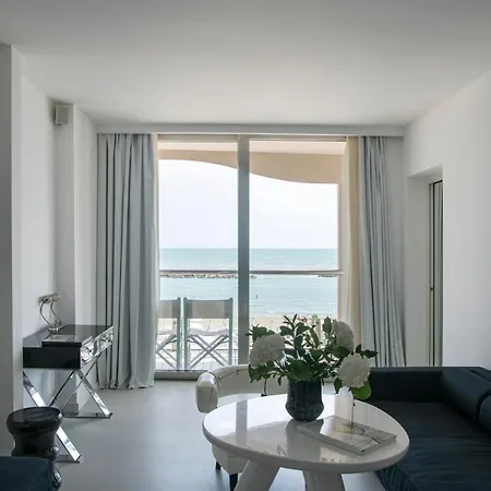 Excelsior Hotel, & Lido - Preferred & 5*