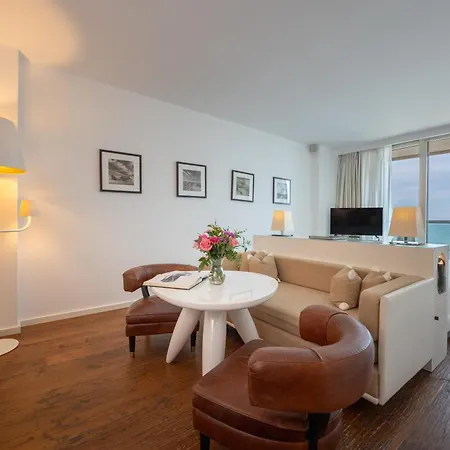 Excelsior Hotel, & Lido - Preferred & 페자로