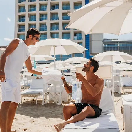 Excelsior Hotel, & Lido - Preferred & 5* Πέζαρο