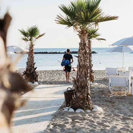 Excelsior Hotel, & Lido - Preferred & 5* Πέζαρο