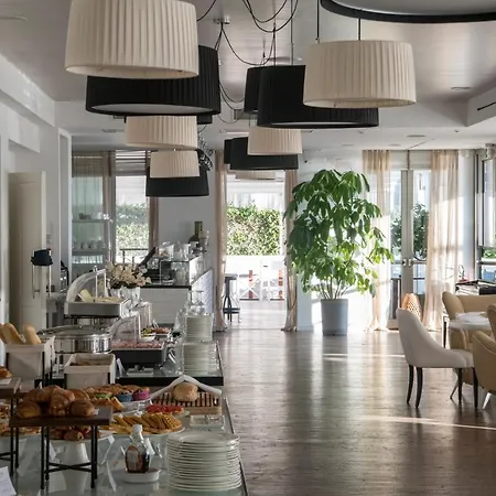 Excelsior Hotel, & Lido 호텔