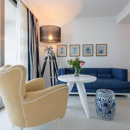 Excelsior Hotel, & Lido - Preferred & 5* بيزارو