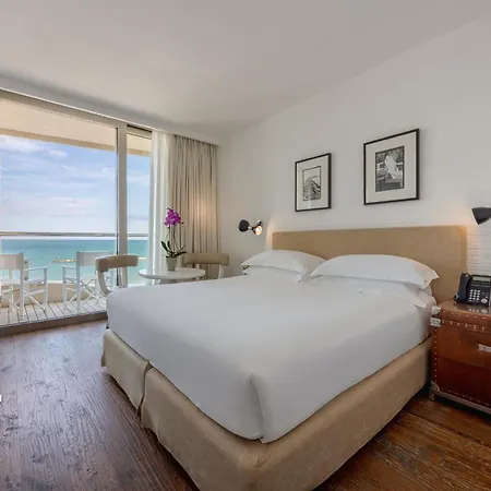Excelsior Hotel, & Lido - Preferred & Ξενοδοχείο Πέζαρο