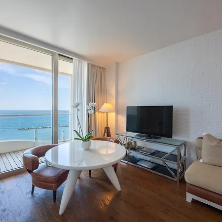Готель Excelsior Hotel, & Lido - Preferred &