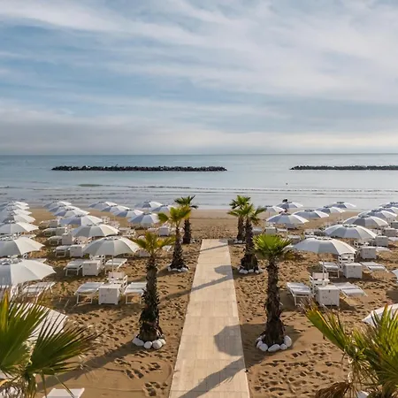 Готель Excelsior Hotel, & Lido - Preferred & 5*