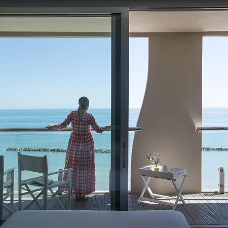 Excelsior Hotel, & Lido - Preferred & 5* ペザロ