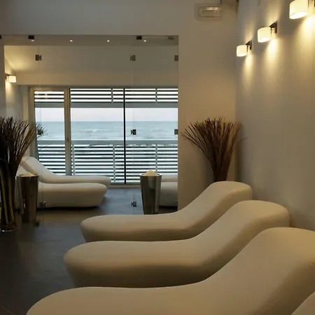 فندق Excelsior Hotel, & Lido - Preferred & بيزارو