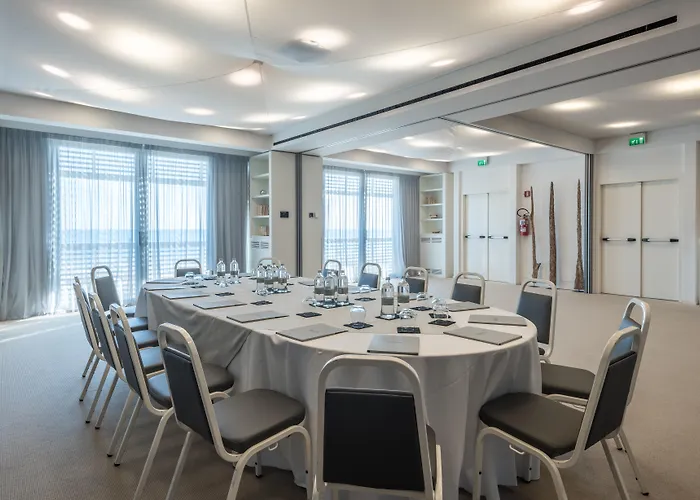 Excelsior Hotel, & Lido - Preferred & ペザロ