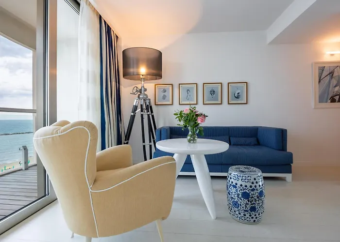 Excelsior Hotel, & Lido - Preferred & 5* ペザロ