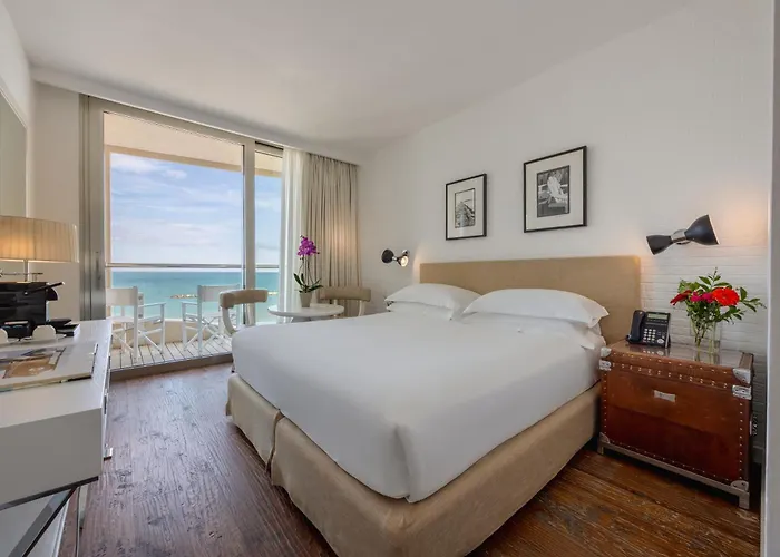 Excelsior Hotel, & Lido - Preferred & Hotel Pesaro