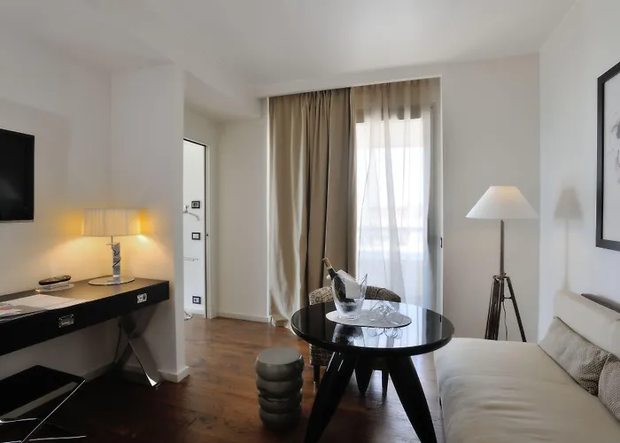 Excelsior Hotel, & Lido - Preferred & ペザロ