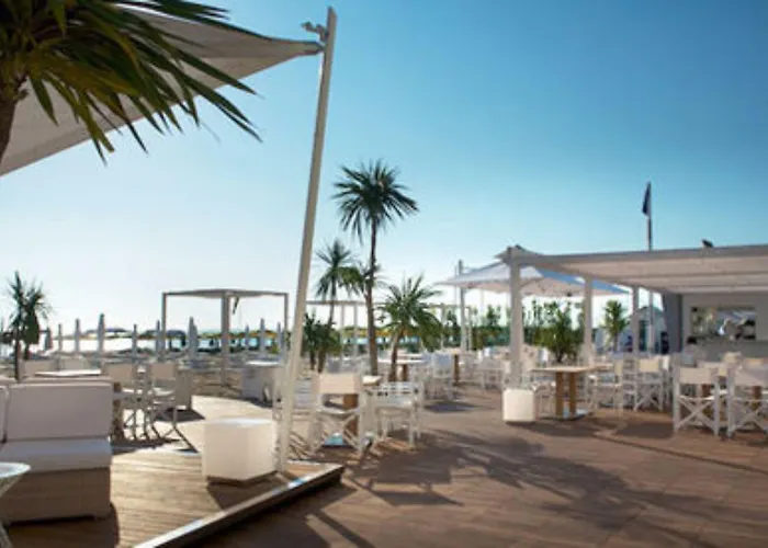 Excelsior Hotel, & Lido - Preferred & 5*