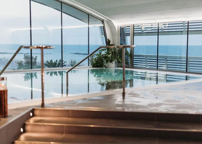 Excelsior Hotel, & Lido - Preferred & ホテル ペザロ